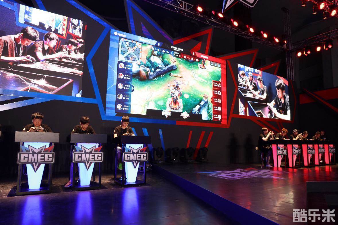 教练组更易 教练组更易